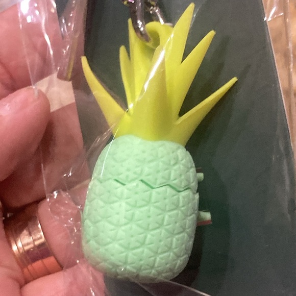 Starbucks lid stopper - Picture 5 of 11